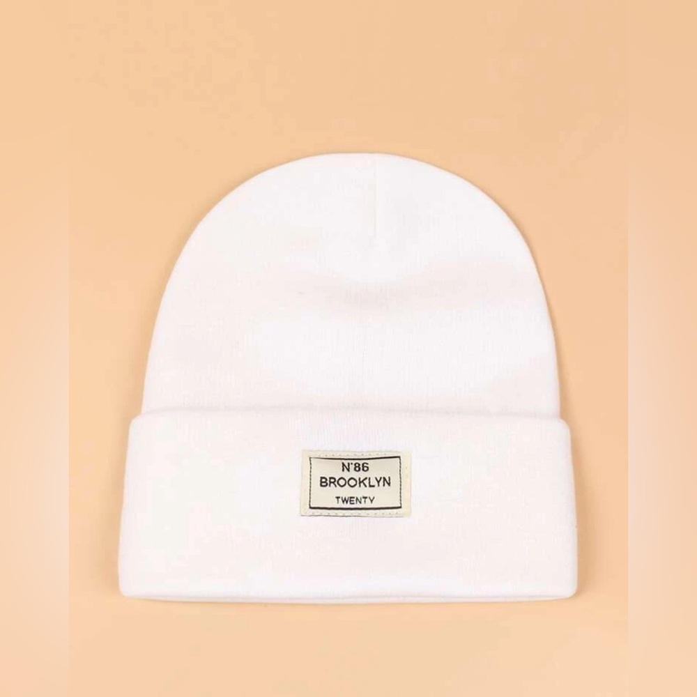 🆕 White Brooklyn logo UNISEX winter hat - Picture 1 of 4
